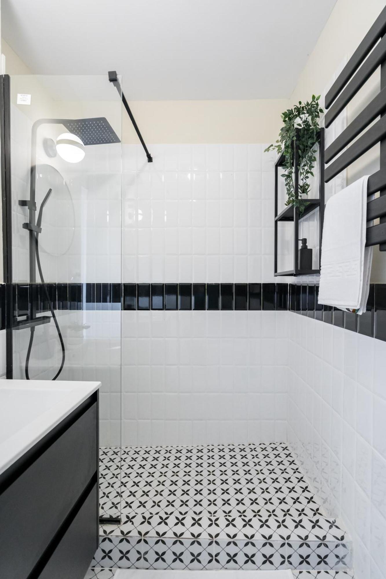 Urban Dream Studio With City Views & Comfort 布加勒斯特 外观 照片