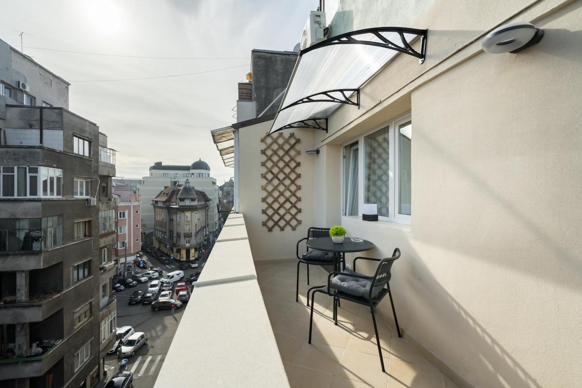 Urban Dream Studio With City Views & Comfort 布加勒斯特 外观 照片