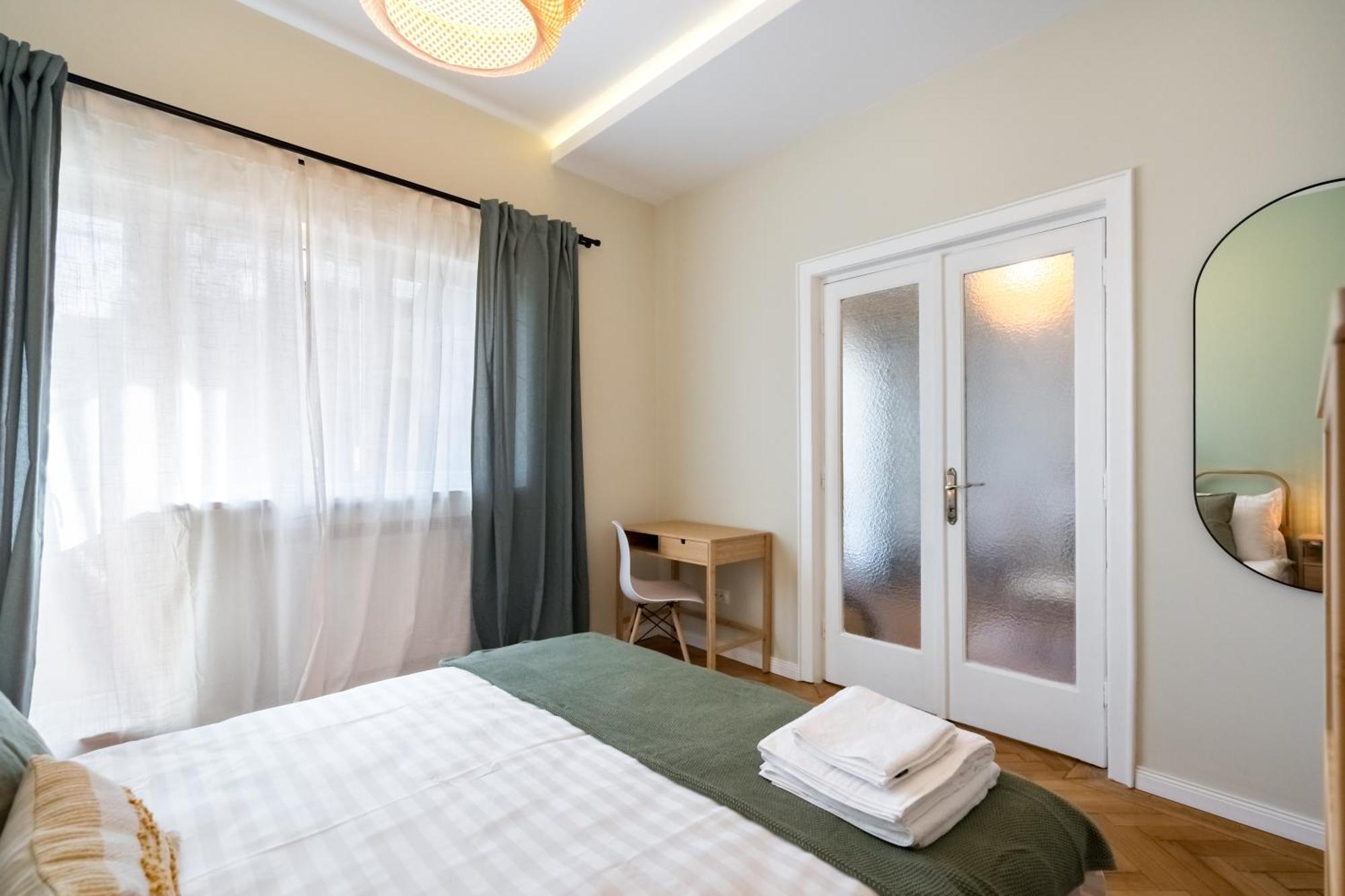 Urban Dream Studio With City Views & Comfort 布加勒斯特 外观 照片